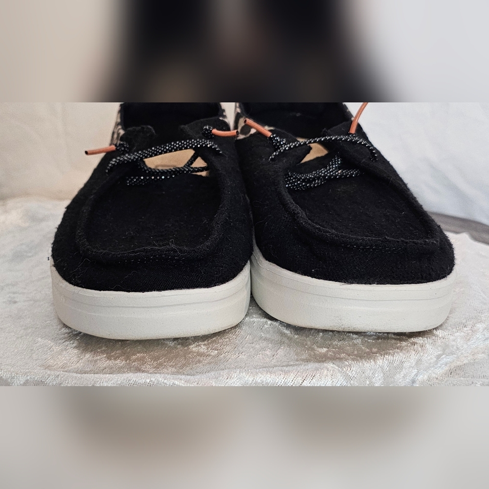 *LIKE NEW* Hey Dude Flats - Picture 9 of 11